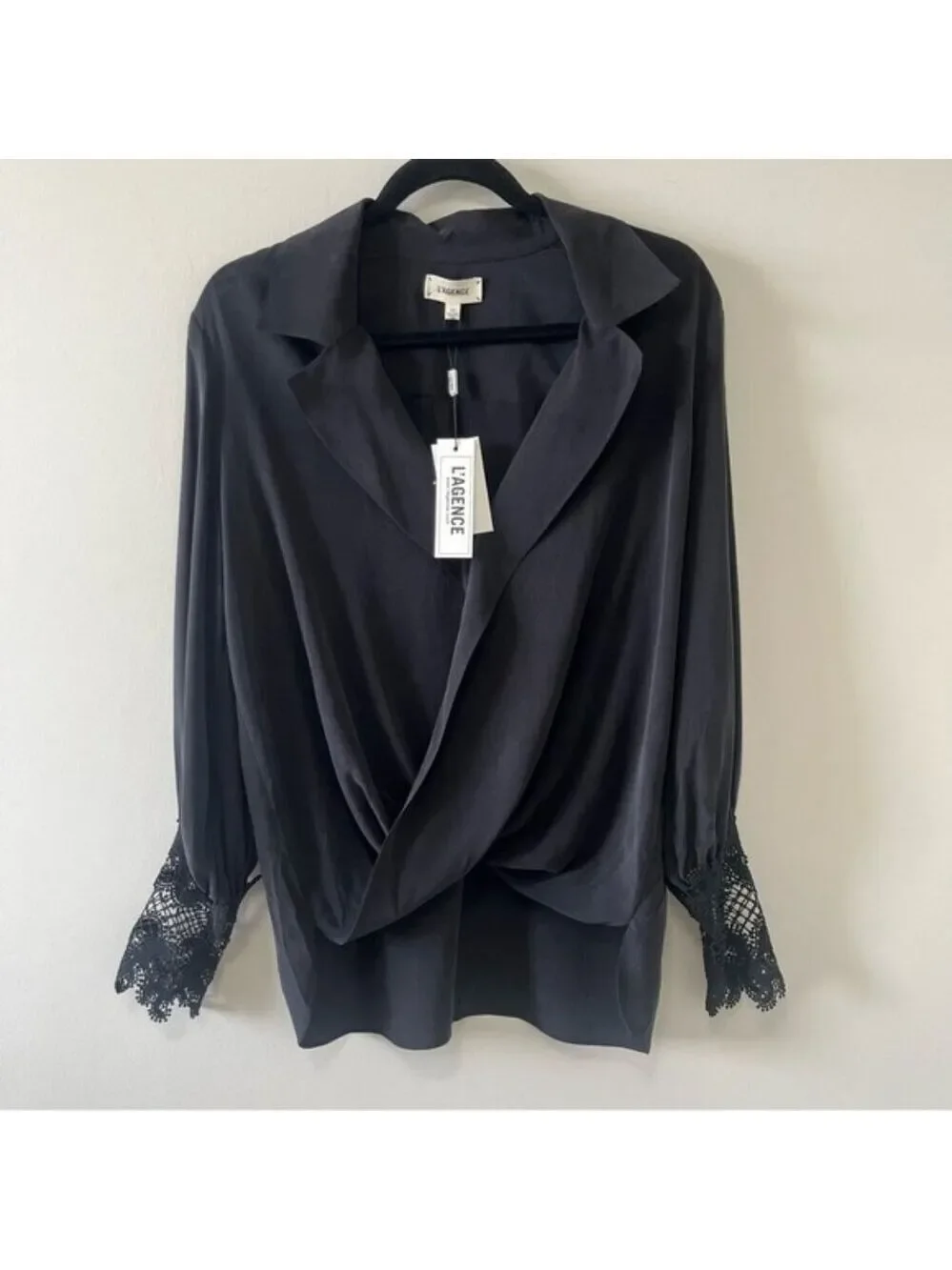 L'AGENCE Joah Wrap-Front 100% Silk Blouse Size S - Picture 5 of 13